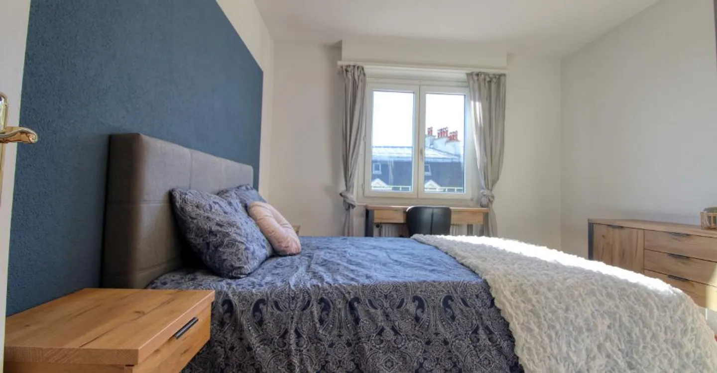 Furnished Room in Prime Location - Photo 3 of 17