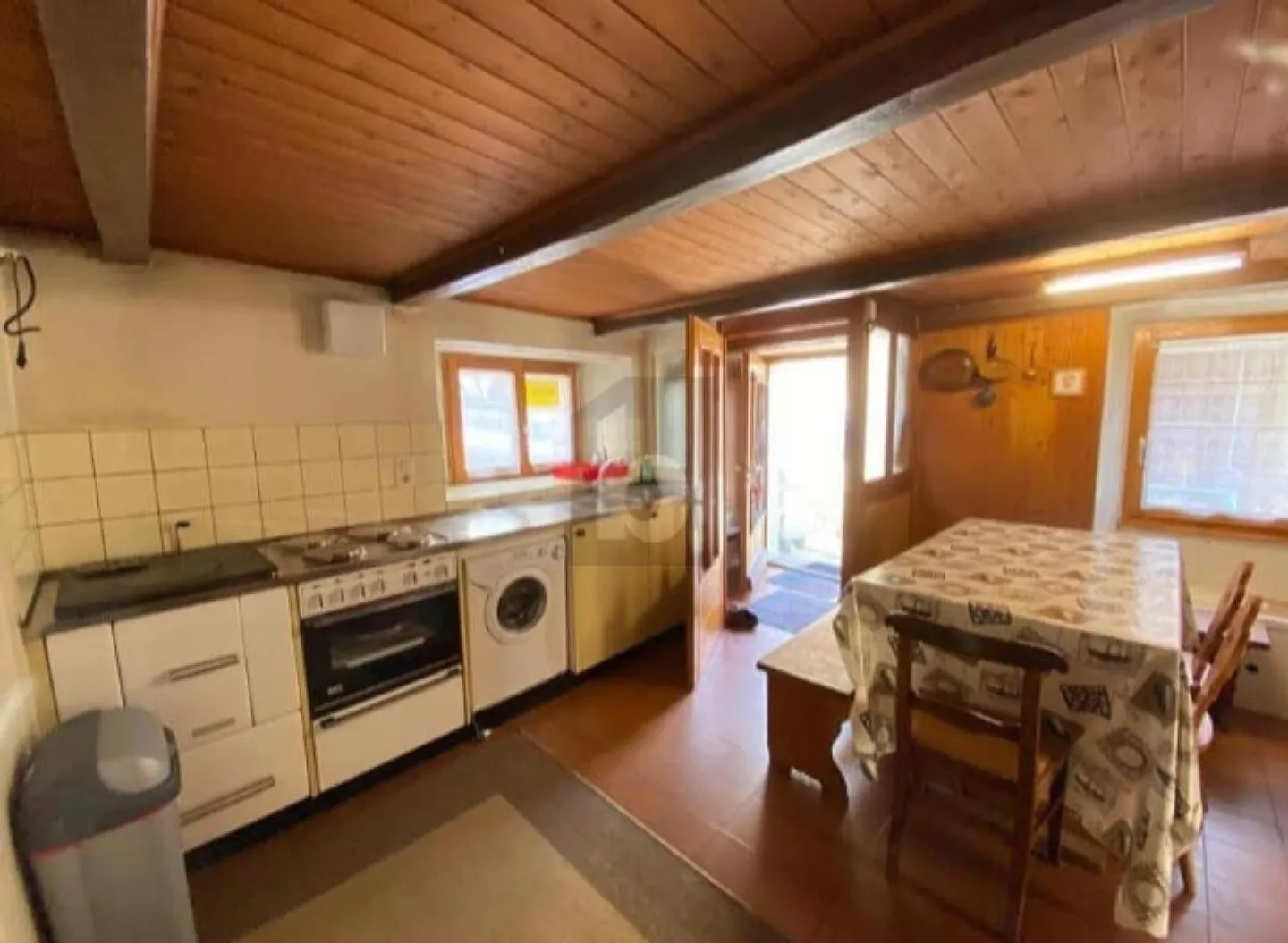 SPAZIOSA E SOLEGGIATA IN POSIZIONE TRANQUILLA - Foto 5 di 6