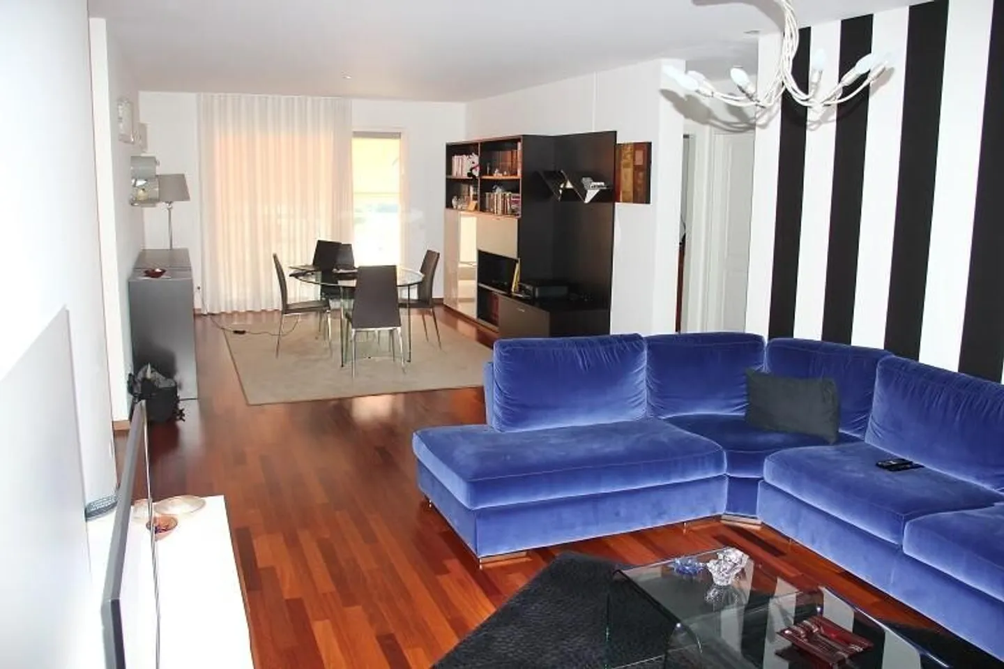 4 1/2-Room Luxury Apartment in Residence - Photo 2 of 9