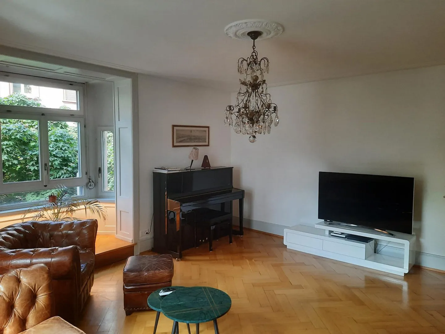 Appartamento d'epoca ristrutturato con stile di 4 stanze a Basilea - Foto 2 di 12