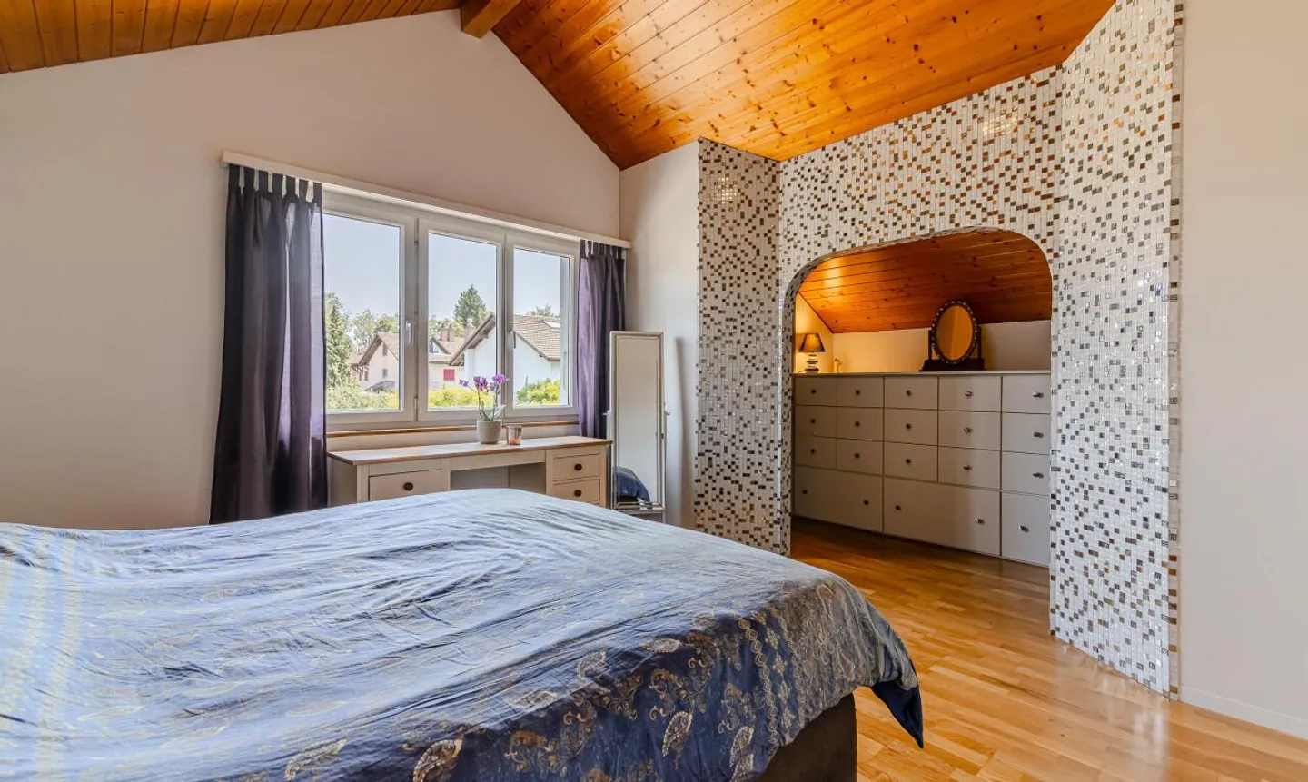 ARCHITECT DESIGNED VILLA WITH POOL IN A TRANQUIL GREEN SETTING - Photo 10 of 11