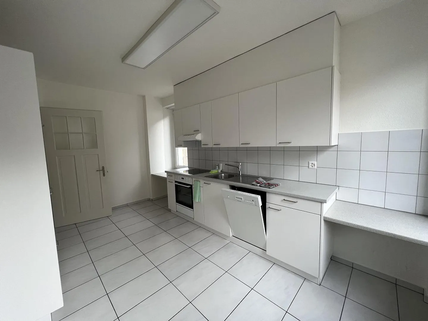 Charmante 4 Zimmer Altbau-Wohnung mit renoviertem Bad - Photo 7 sur 17