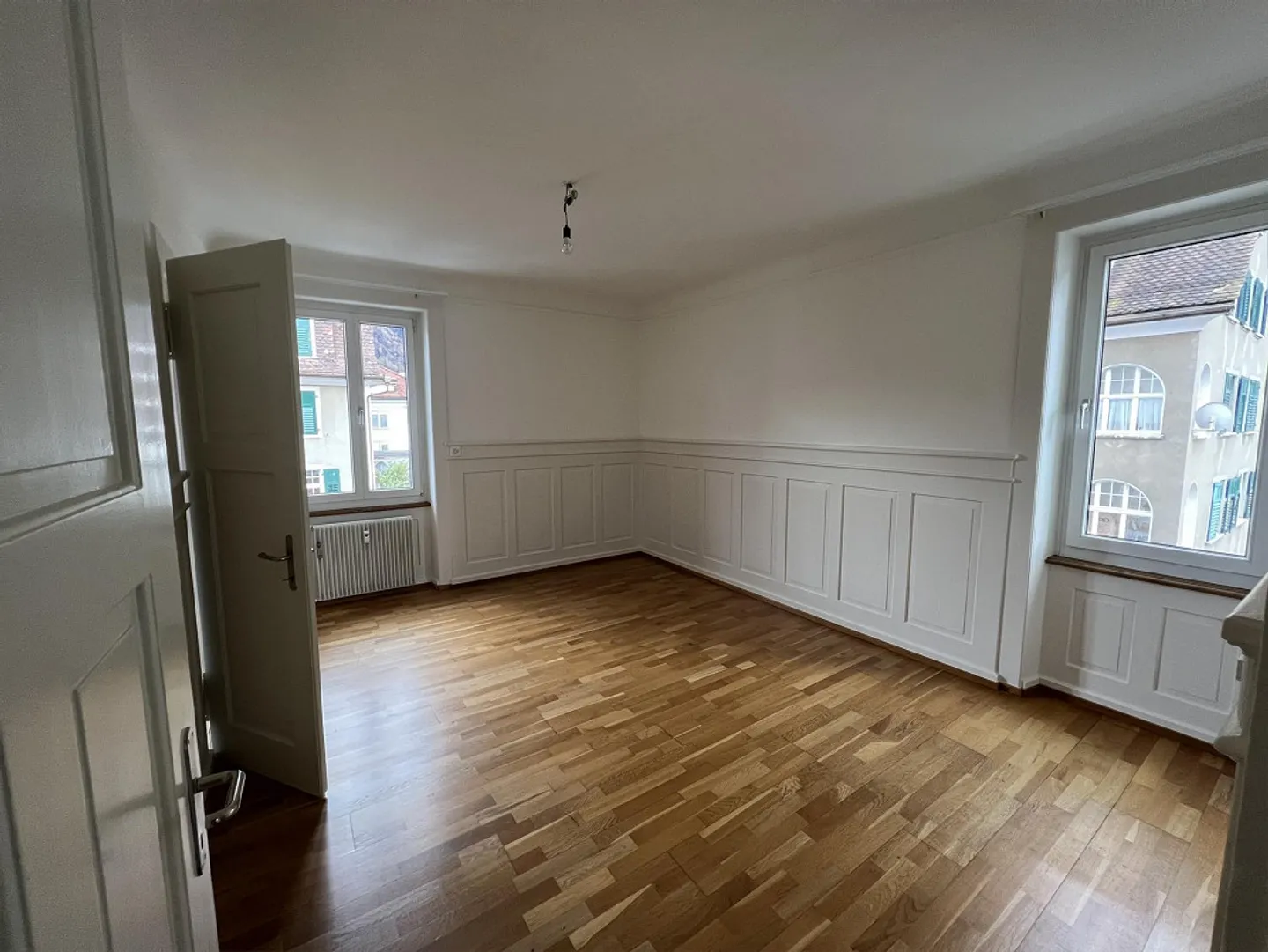 Charmante 4 Zimmer Altbau-Wohnung mit renoviertem Bad - Photo 9 sur 17