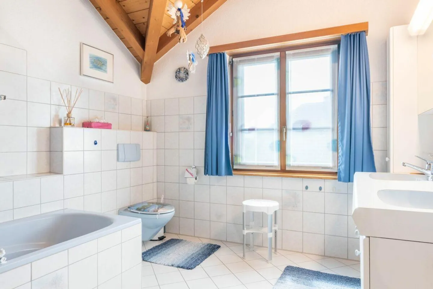 Spacious Single-Family Home with Pool and Garden Paradise in Roggwil - Photo 14 of 30