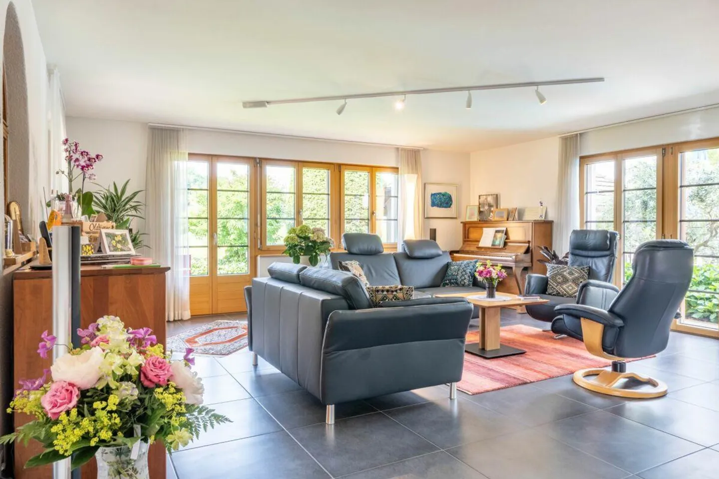 Spacious Single-Family Home with Pool and Garden Paradise in Roggwil - Photo 18 of 30