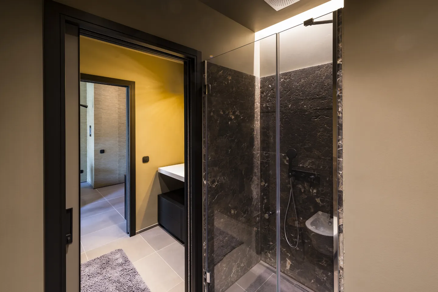 Luxury Apartment by Lake Lugano - Photo 5 of 5