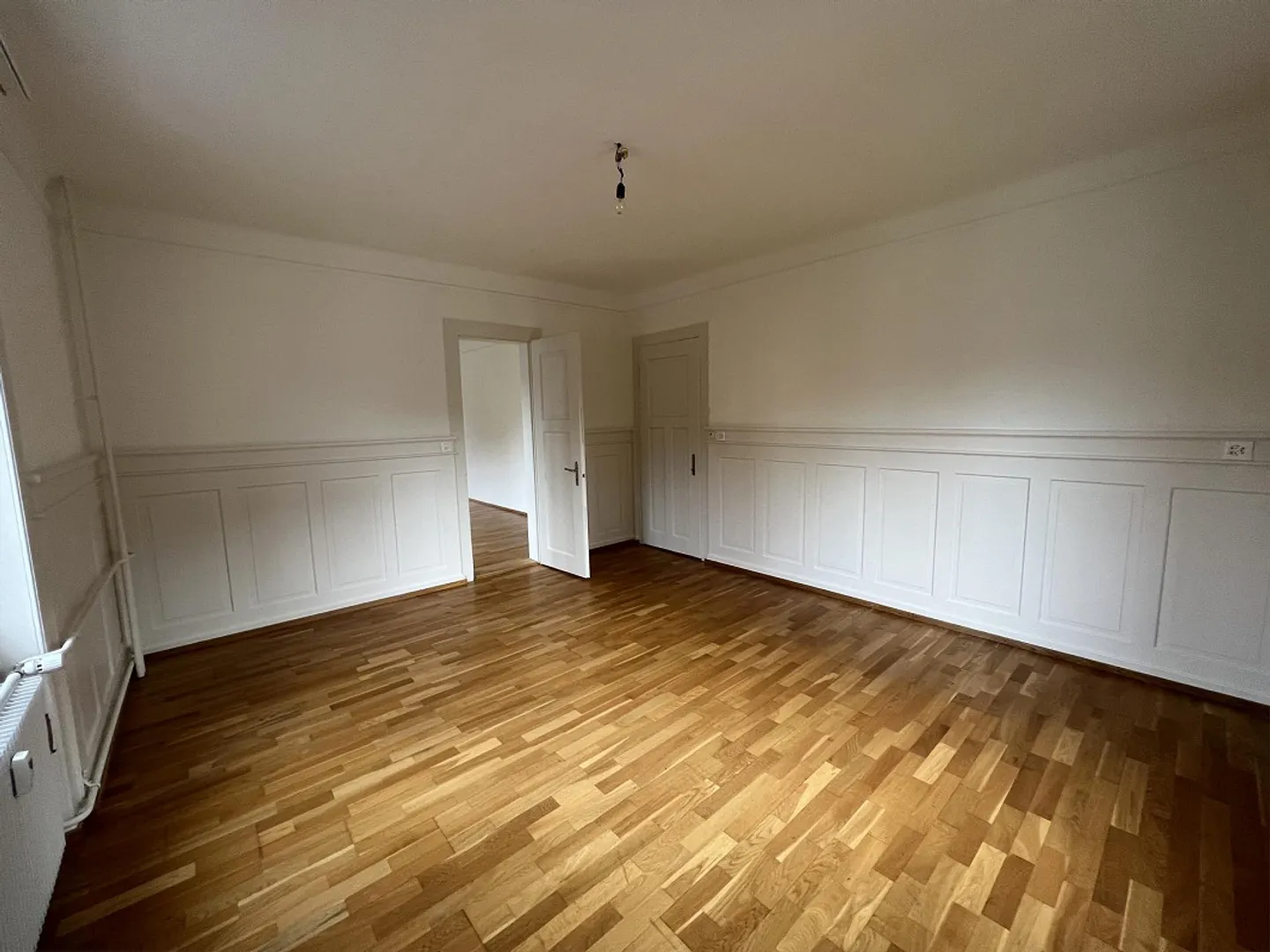 Charmante 4 Zimmer Altbau-Wohnung mit renoviertem Bad - Photo 16 sur 17