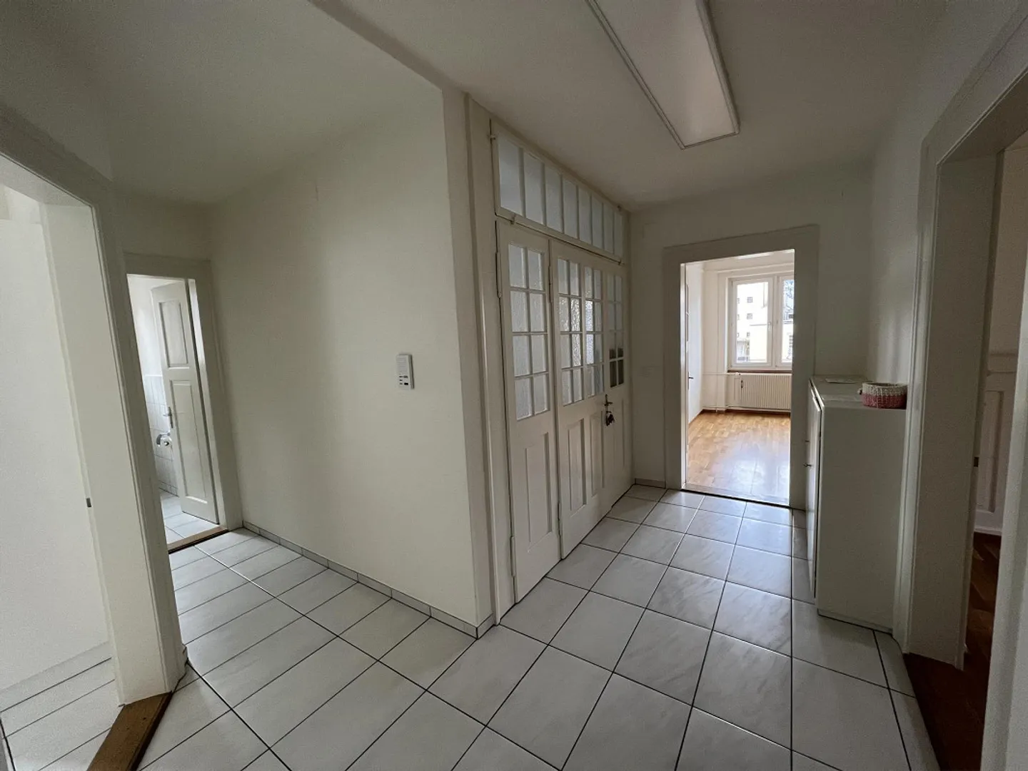Charmante 4 Zimmer Altbau-Wohnung mit renoviertem Bad - Photo 17 sur 17