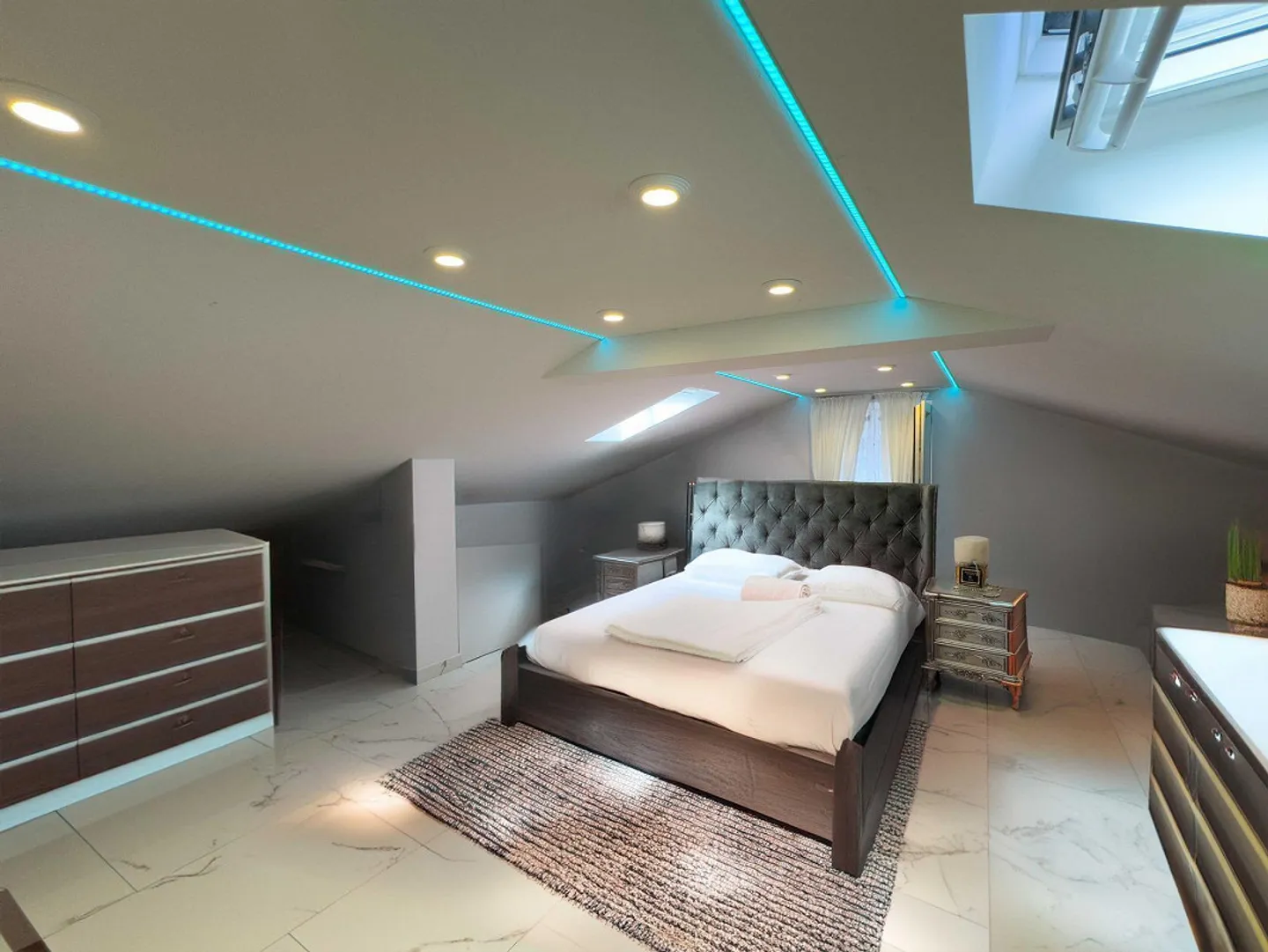 House with large garden in Figino, a short distance from the lake - Photo 3 of 11