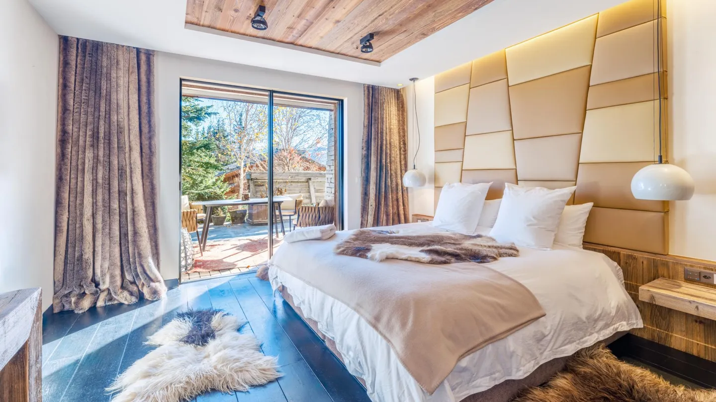 Exceptional Alpine Property for Sale in Crans-Montana - Photo 18 of 50