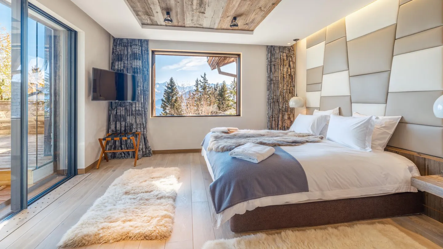 Exceptional Alpine Property for Sale in Crans-Montana - Photo 21 of 50