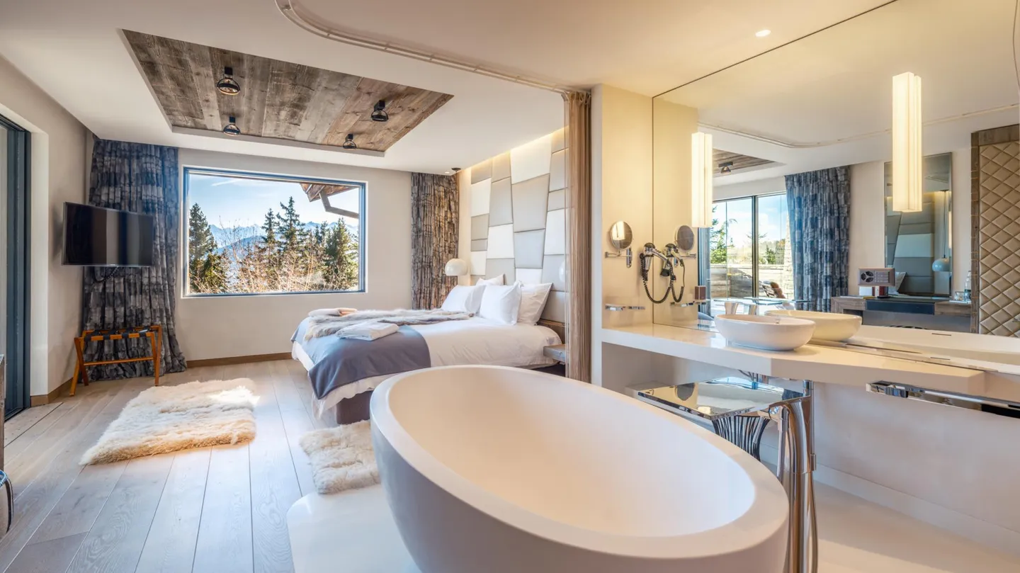 Exceptional Alpine Property for Sale in Crans-Montana - Photo 22 of 50