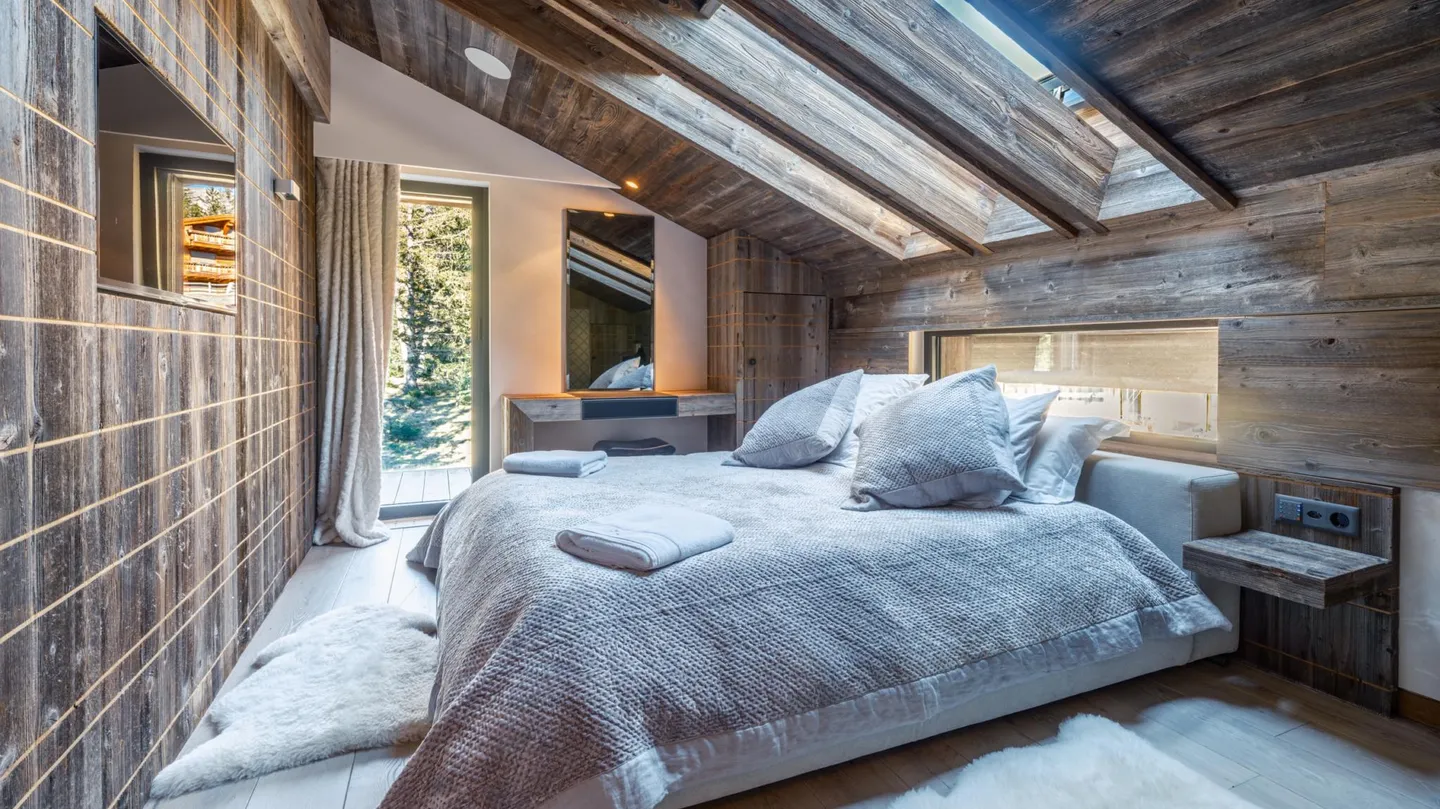 Exceptional Alpine Property for Sale in Crans-Montana - Photo 23 of 50