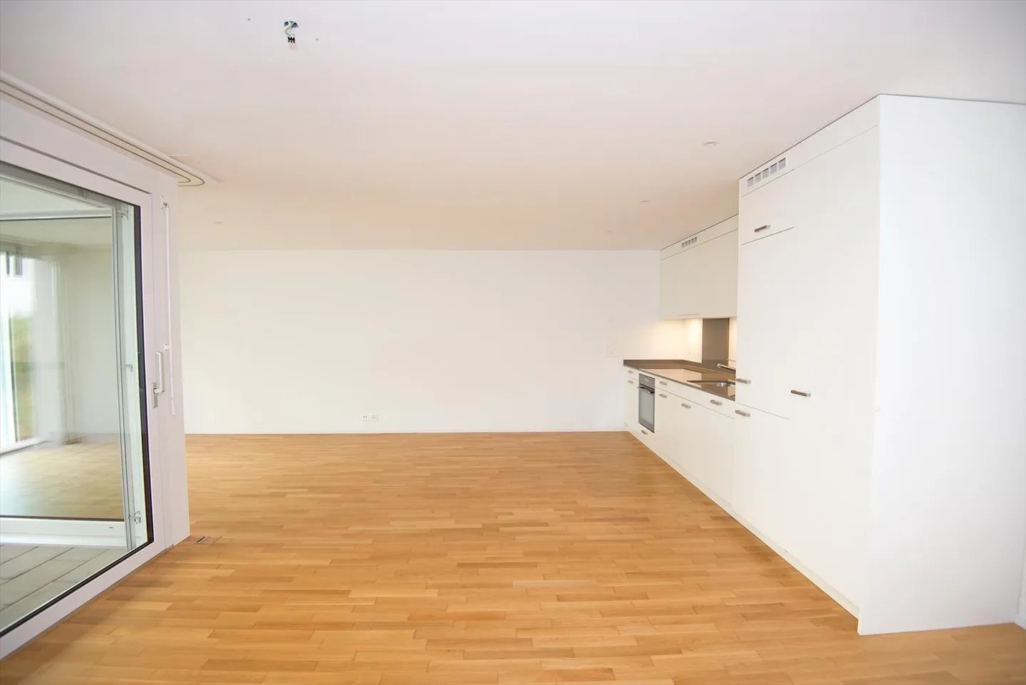 Apartment for rent - Photo 3 of 7