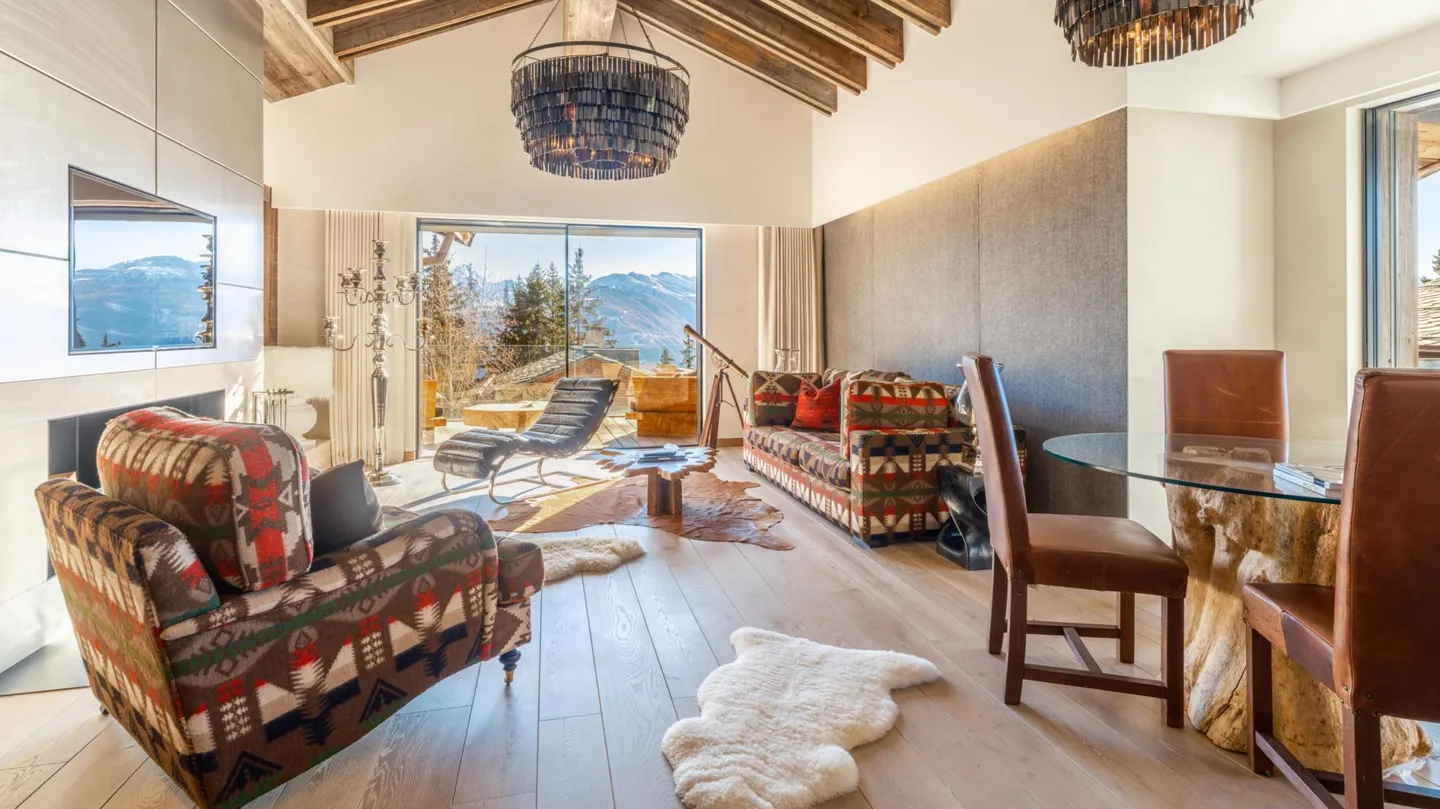 Exceptional Alpine Property for Sale in Crans-Montana - Photo 3 of 50