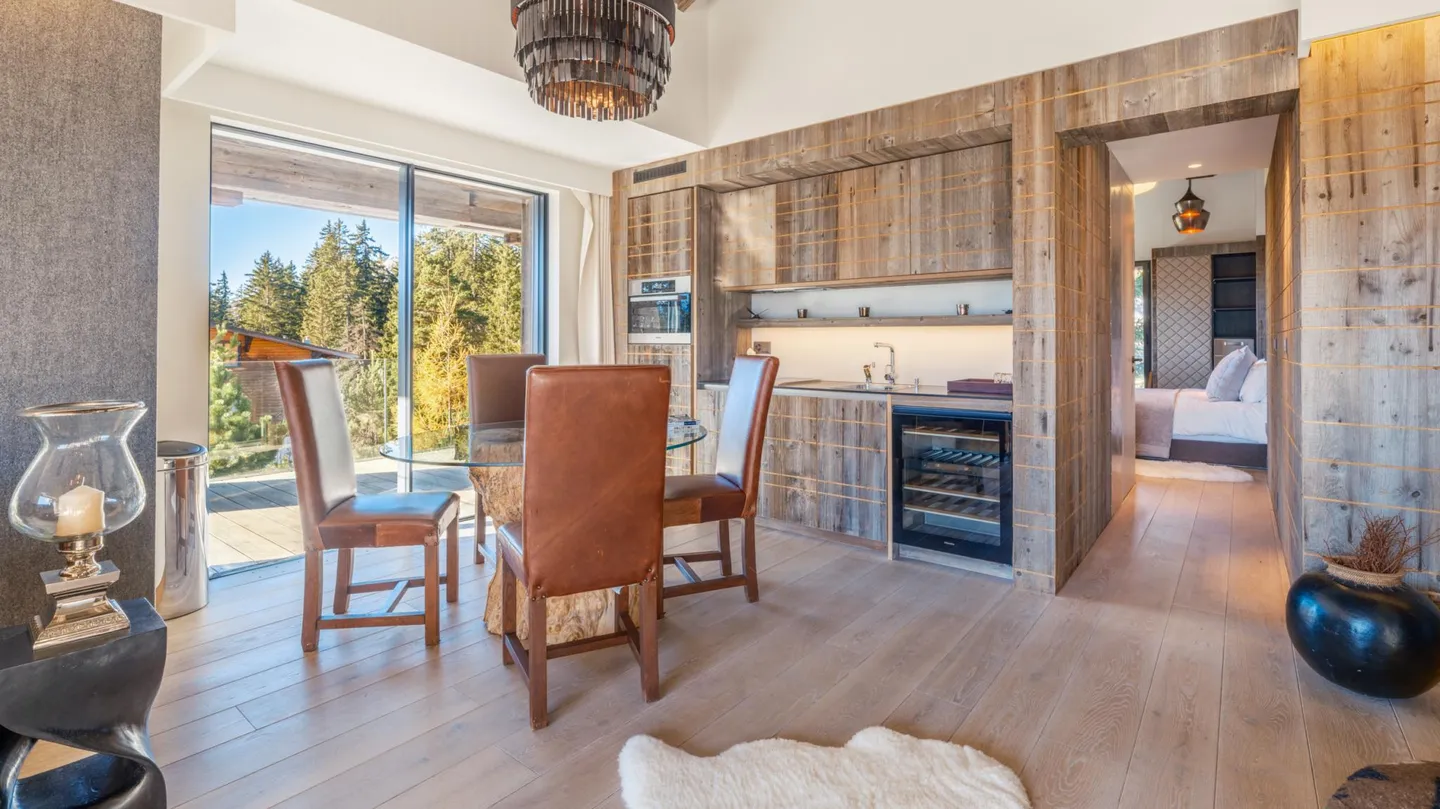 Exceptional Alpine Property for Sale in Crans-Montana - Photo 6 of 50