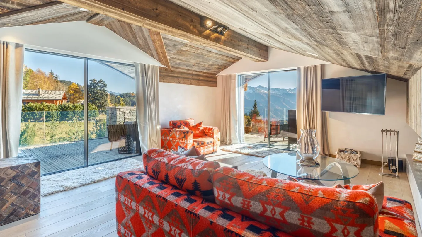 Exceptional Alpine Property for Sale in Crans-Montana - Photo 11 of 50