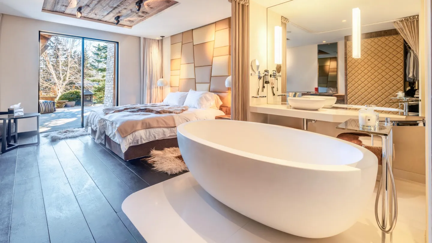 Exceptional Alpine Property for Sale in Crans-Montana - Photo 14 of 50