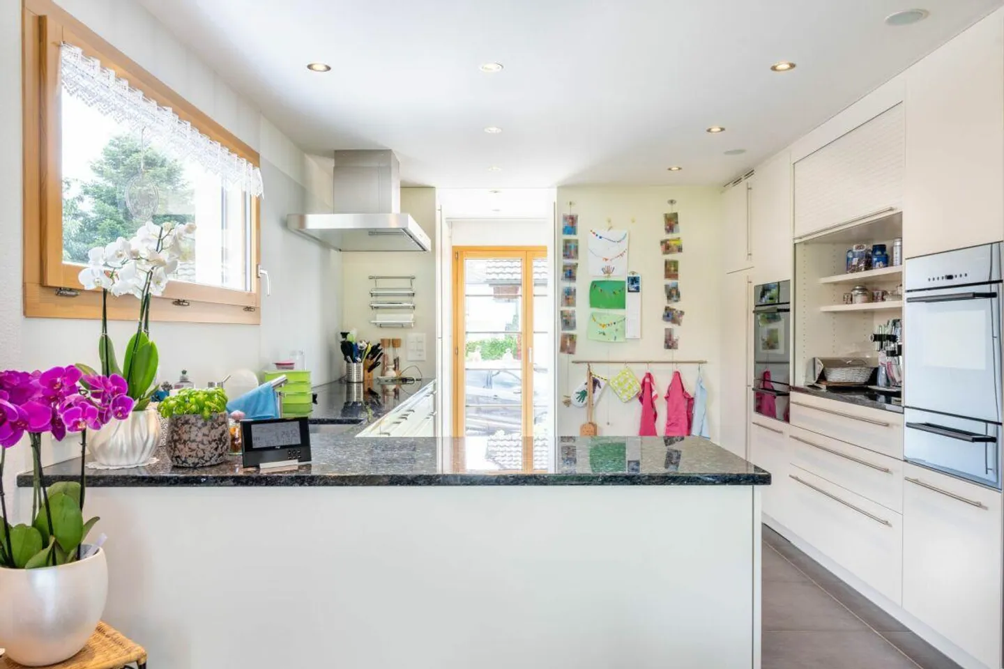 Spacious Single-Family Home with Pool and Garden Paradise in Roggwil - Photo 23 of 30