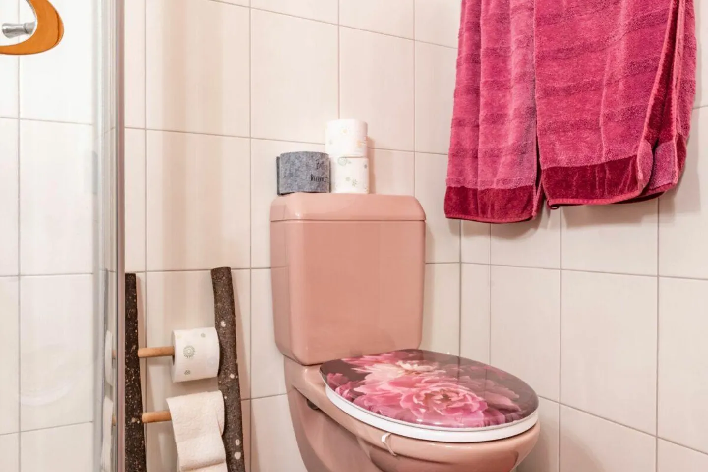 Spacious Single-Family Home with Pool and Garden Paradise in Roggwil - Photo 27 of 30