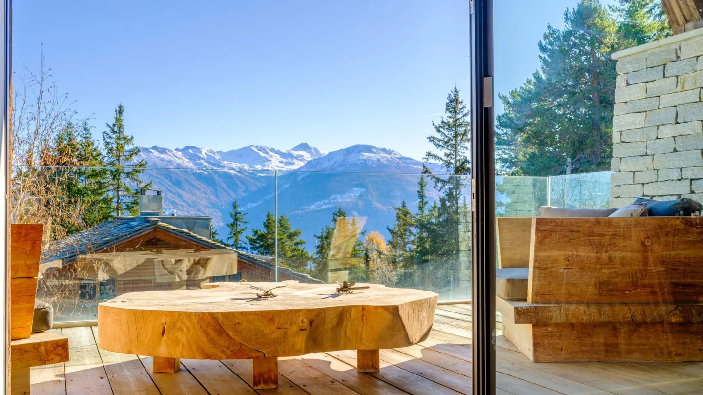 Exceptional Alpine Property for Sale in Crans-Montana - Photo 43 of 50