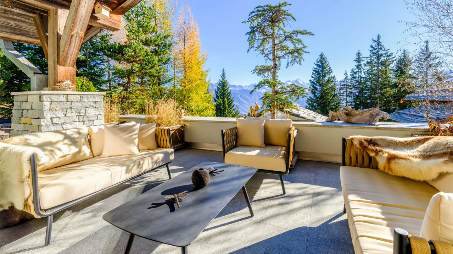 Exceptional Alpine Property for Sale in Crans-Montana - Photo 46 of 50