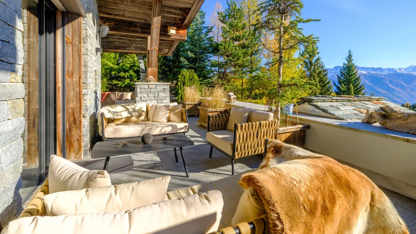 Exceptional Alpine Property for Sale in Crans-Montana - Photo 48 of 50