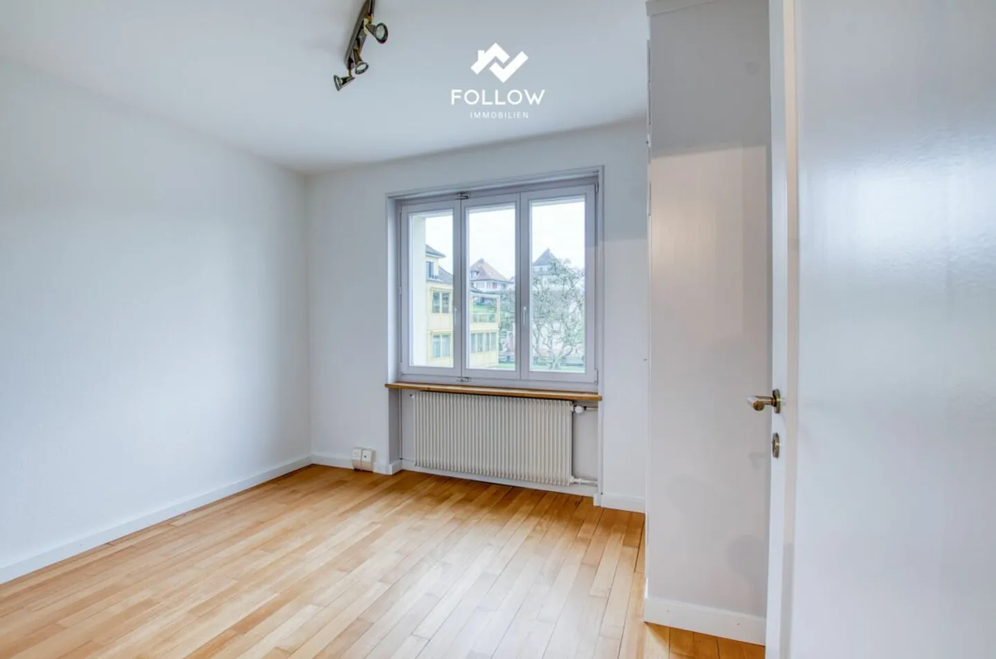 Il fascino dell'edificio storico incontra il comfort abitativo: appartamento di 4,5 stanze appena ristrutturato con sezione giardino privata - Foto 7 di 14