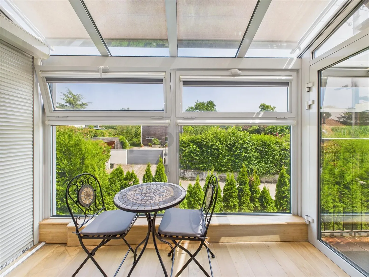 Möblierte Wohnung mit Terrasse nur wenige Schritte von der UN entfernt - Ruhe, Komfort & Dienstleistungen - Foto 1 von 12