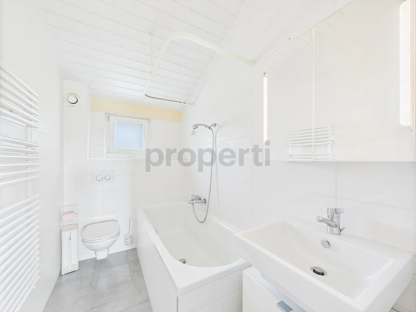 Möblierte Wohnung mit Terrasse nur wenige Schritte von der UN entfernt - Ruhe, Komfort & Dienstleistungen - Foto 9 von 12