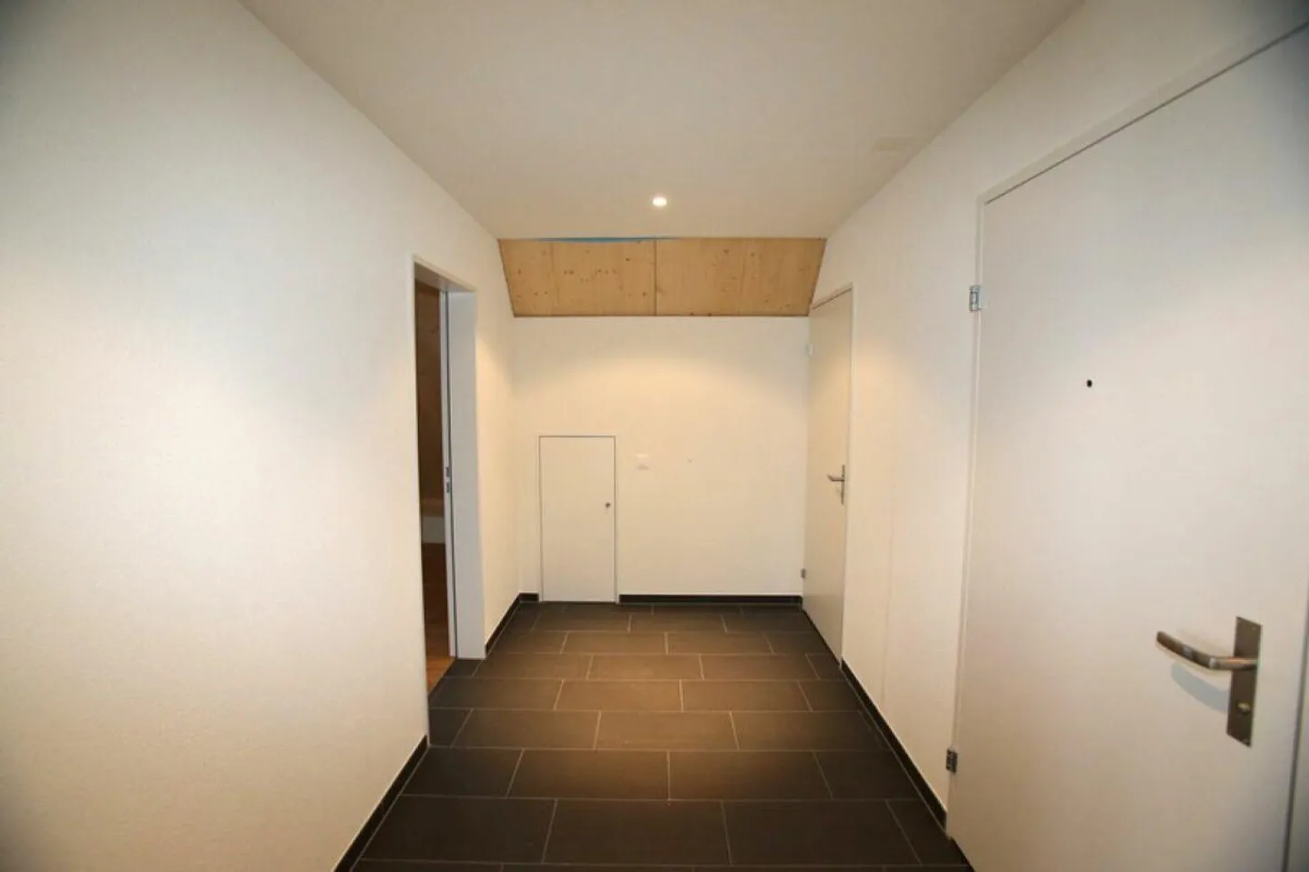 GROSSZÜGIGE MAISONETTEWOHNUNG IN LÄNDLICHER IDYLLE - Photo 9 sur 17