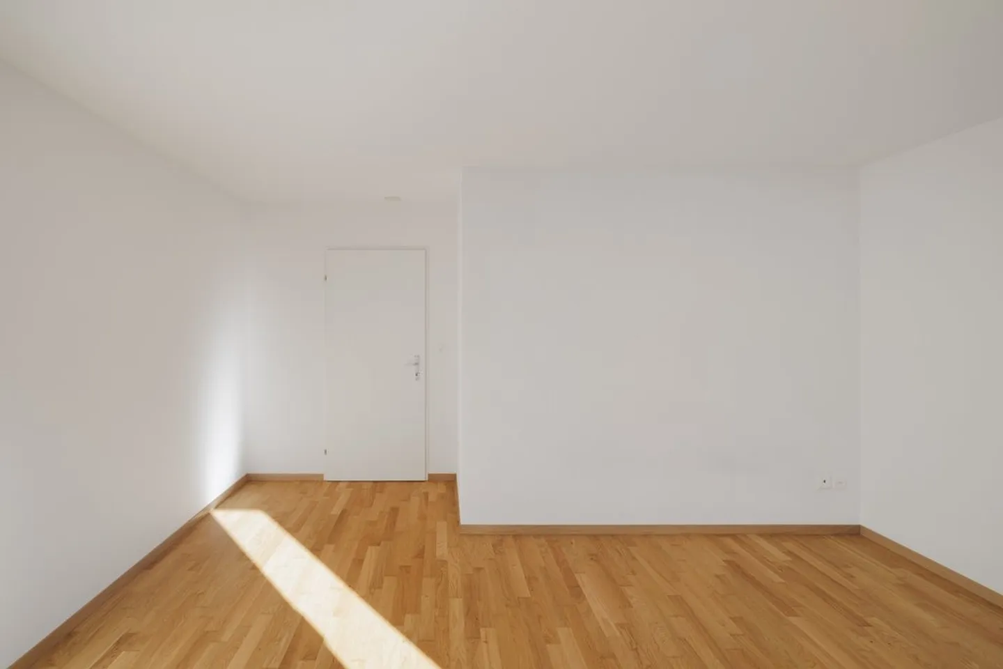 Charming 4.5-Room Apartment - Photo 4 of 6