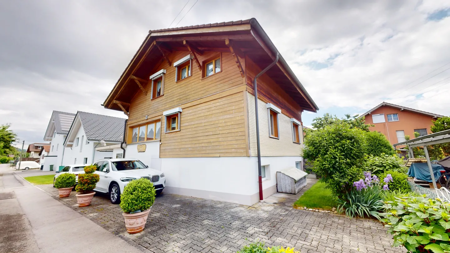 Charmantes Familienhaus mit Studio - Foto 1 von 7