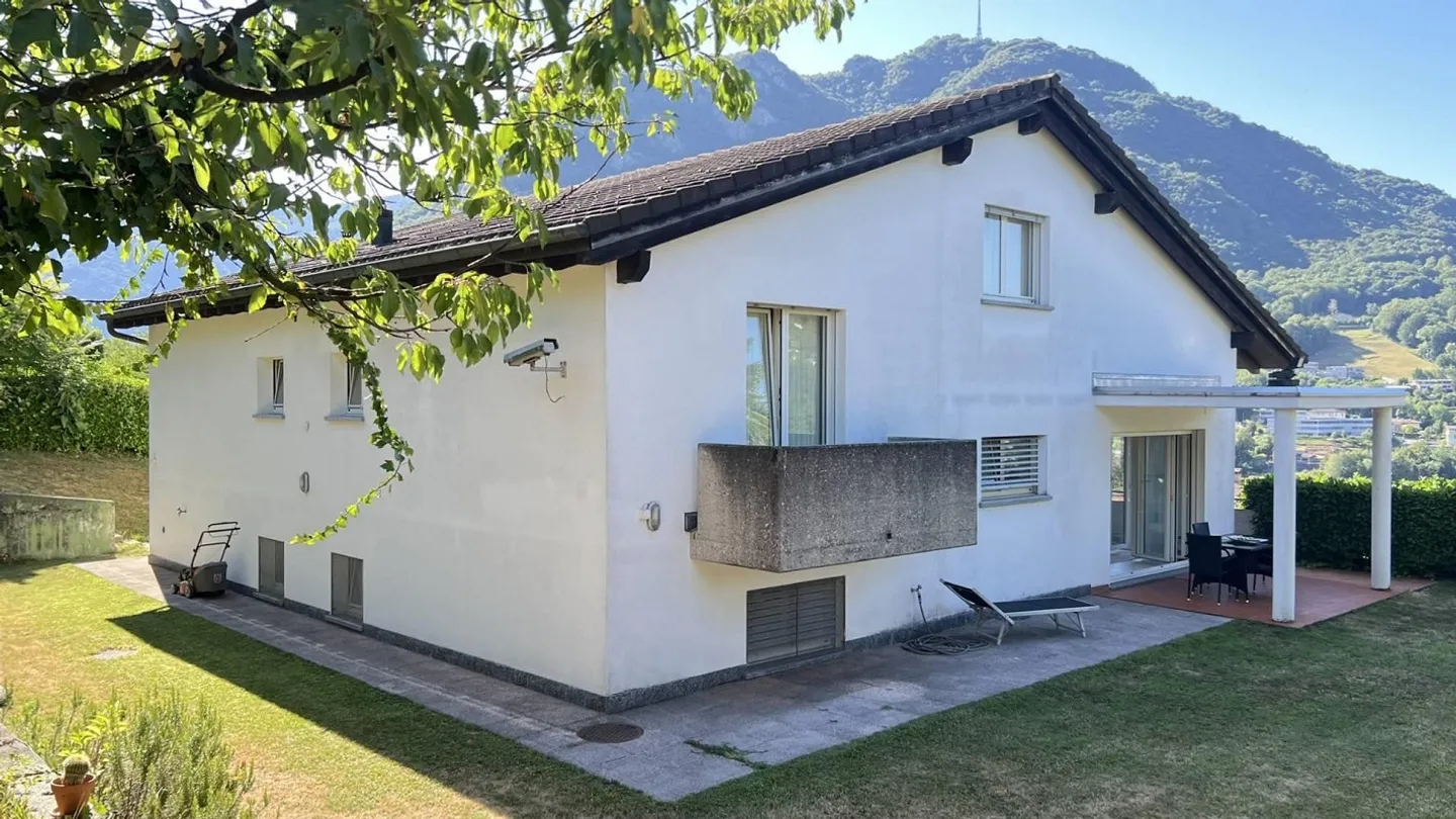 Villa panoramica a Gentilino - Foto 5 di 13
