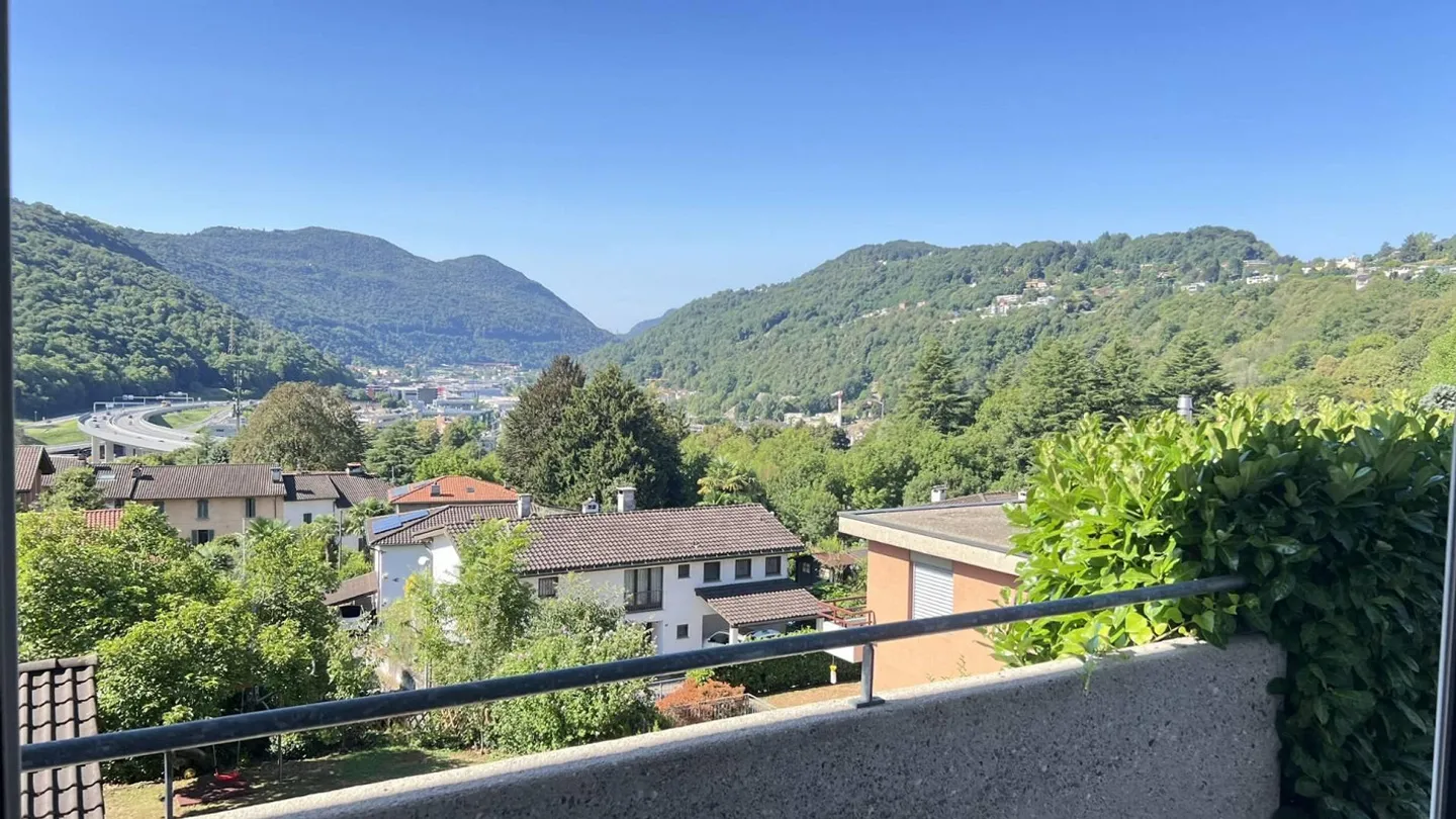 Villa panoramica a Gentilino - Foto 9 di 13