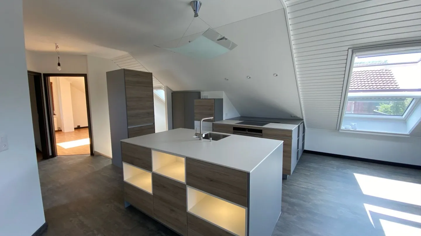 3 ½-room attic apartment with garden area - Photo 3 of 10