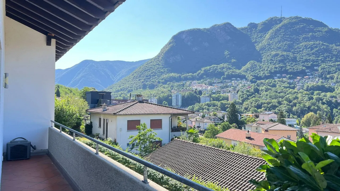 Villa panoramica a Gentilino - Foto 10 di 13
