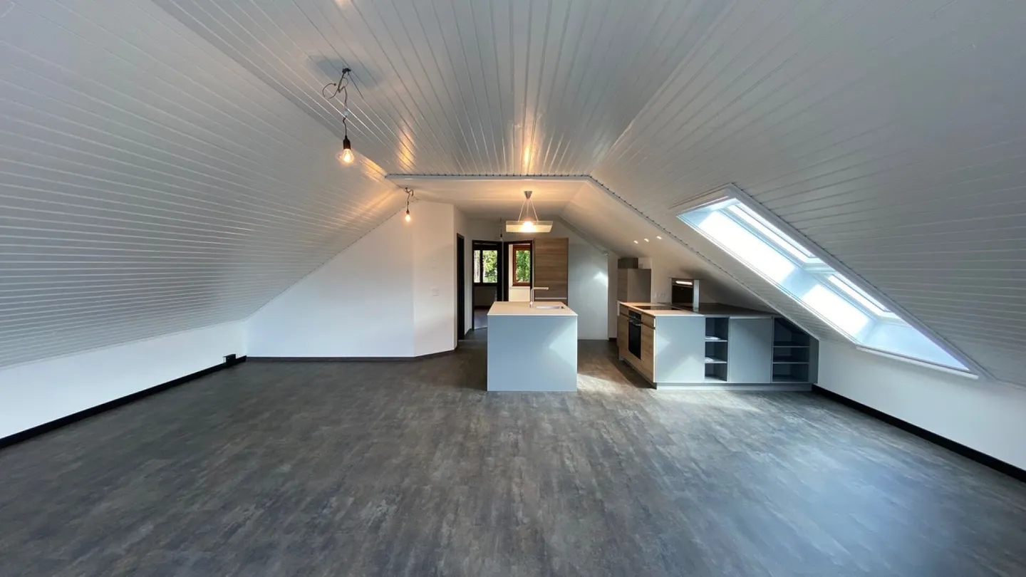 3 ½-room attic apartment with garden area - Photo 7 of 10