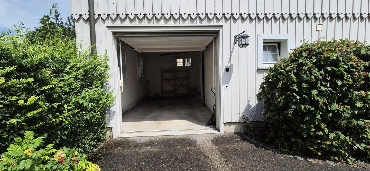 Apartment with possibility for commercial use in the center - Photo 8 of 14