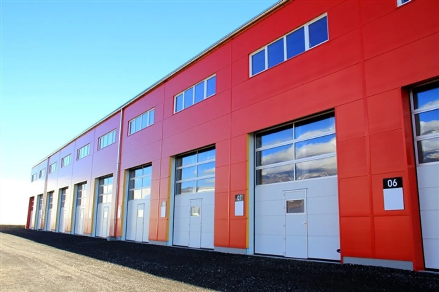 Box n°41 - 45m2 - sans mezzanine - Mécaniciens interdits - Photo 1 sur 8