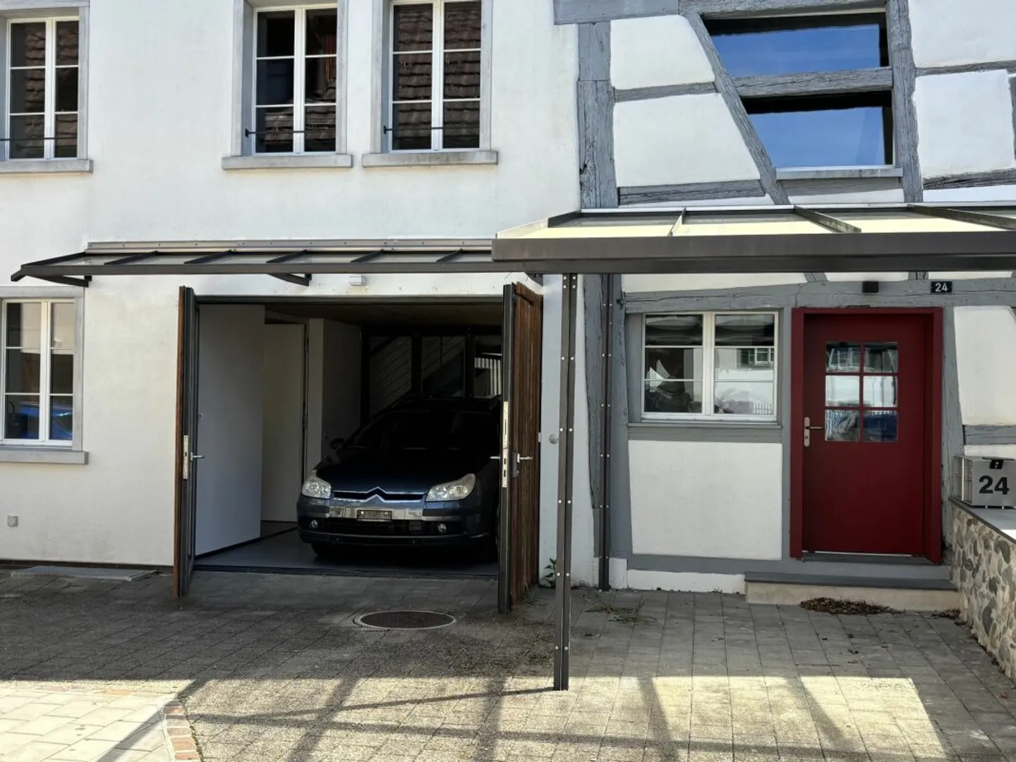 Casa a 3 generazioni, 7 stanze + 2 stanze + giardino. Elegante, moderno, chic ristrutturato, molto luminoso, tutto biologico - oppure: appartamento di 7 stanze e appartamento/bureau Au-pair di 2 stanze - Foto 4 di 15