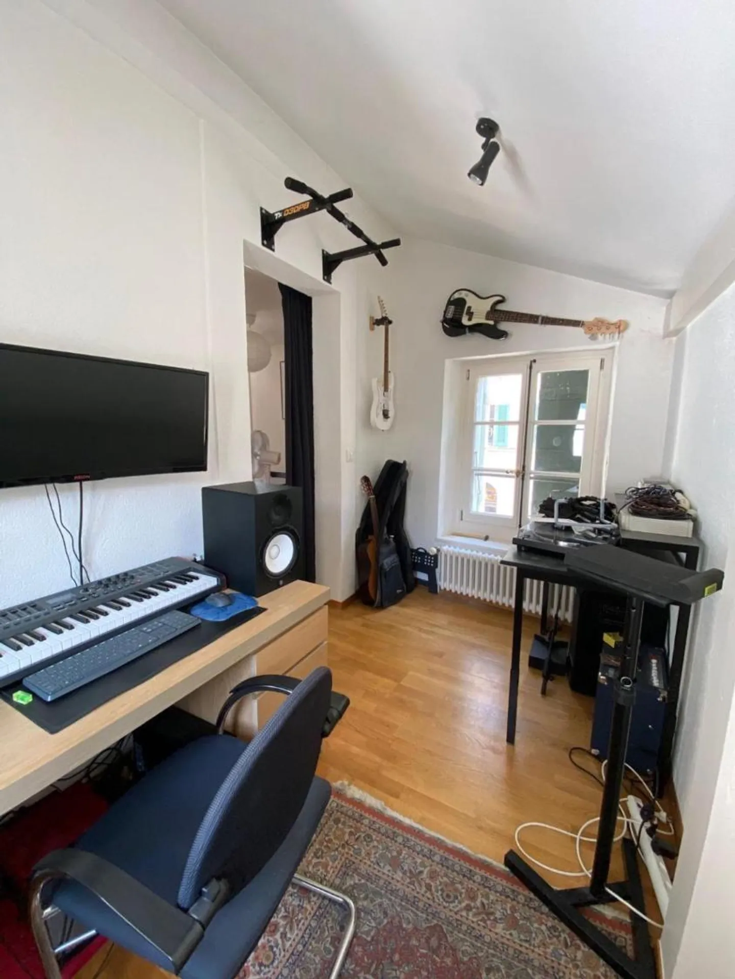 Charming 3.5-room apartment in the heart of Carouge - Photo 7 of 8