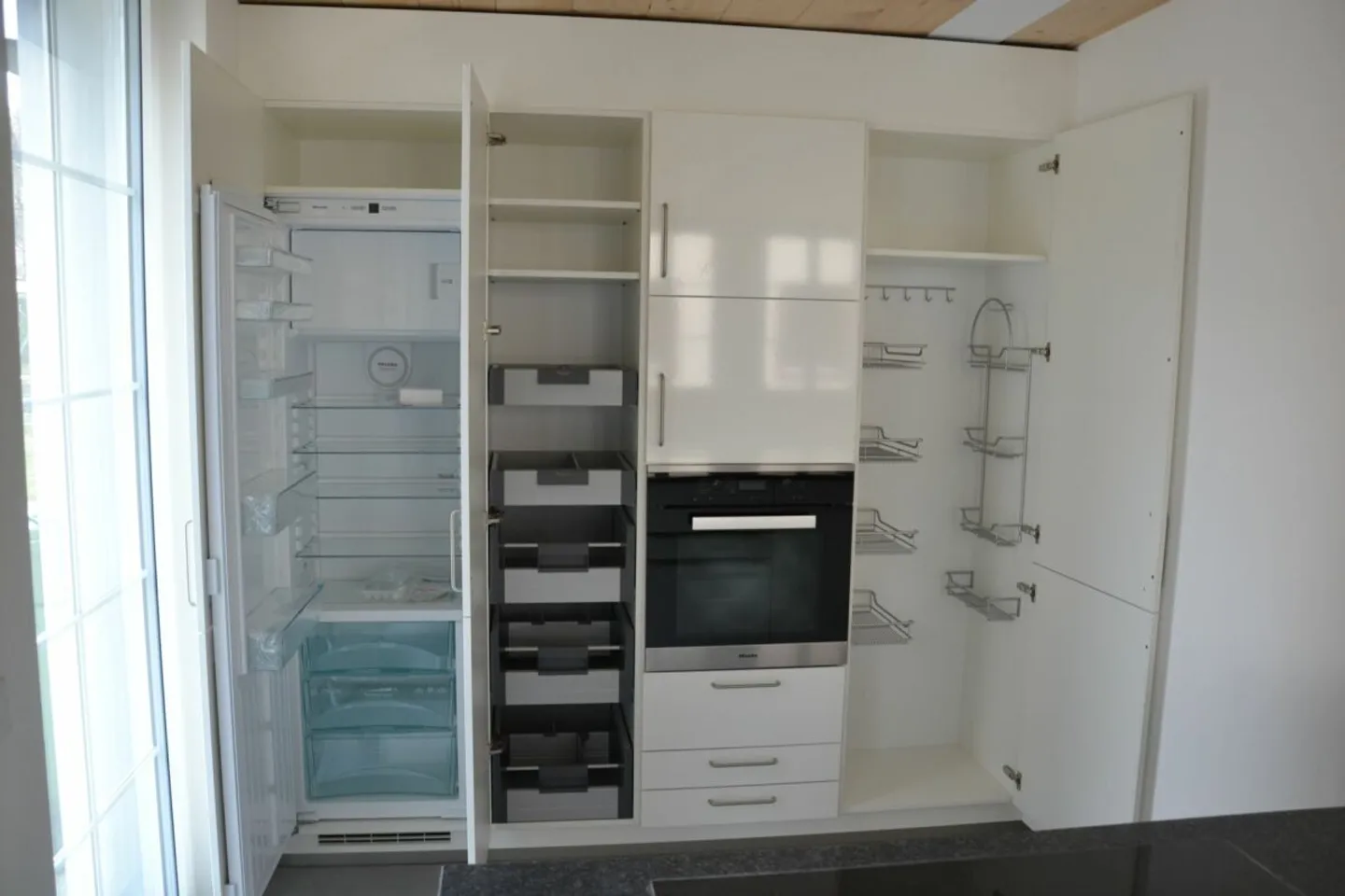 Casa a 3 generazioni, 7 stanze + 2 stanze + giardino. Elegante, moderno, chic ristrutturato, molto luminoso, tutto biologico - oppure: appartamento di 7 stanze e appartamento/bureau Au-pair di 2 stanze - Foto 6 di 15