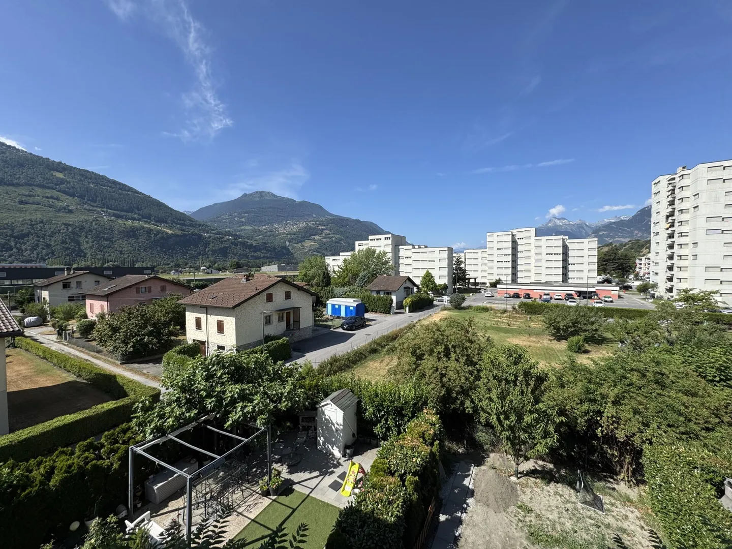 Sion - Helle, ruhige 4,5-Zimmer-Wohnung mit Garage und freiem Blick - Foto 9 von 10