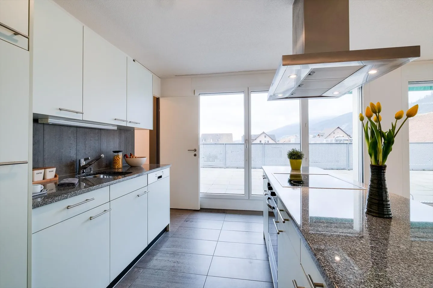 Pour des moments parfaits - Grande terrasse sur le toit - Photo 2 sur 9