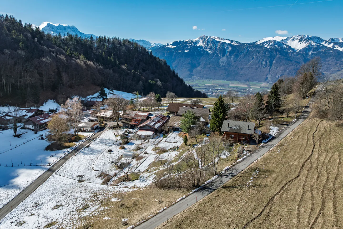 Il tuo porto tranquillo in un affascinante borgo vicino a Leysin! - Foto 24 di 25