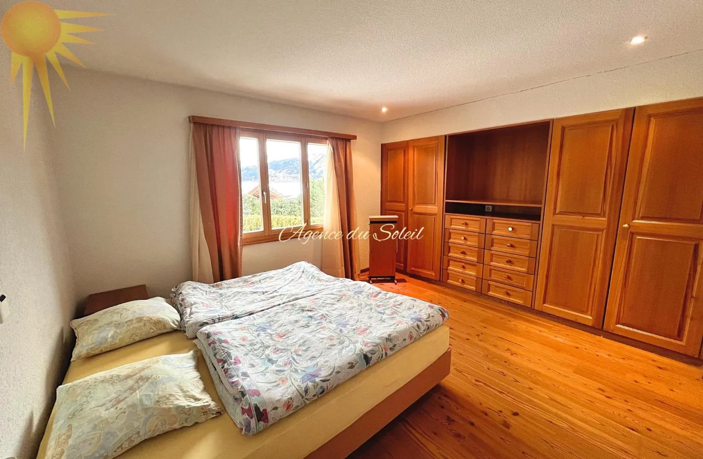 In Esclusiva! Splendido chalet di 8,5 stanze al confine del golf Ballesteros a Crans! - Foto 8 di 13