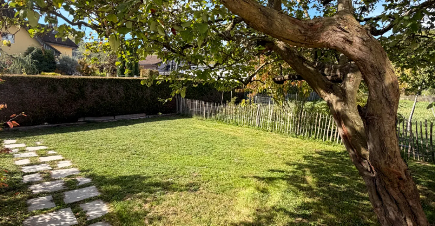 Charmant duplex de 2.5 pièces avec jardin, à 3 minutes du lac - Foto 12 von 15