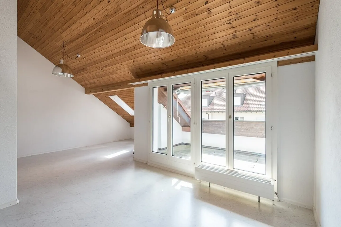 Cozy Attic Apartment for Well-Being - Photo 2 of 6