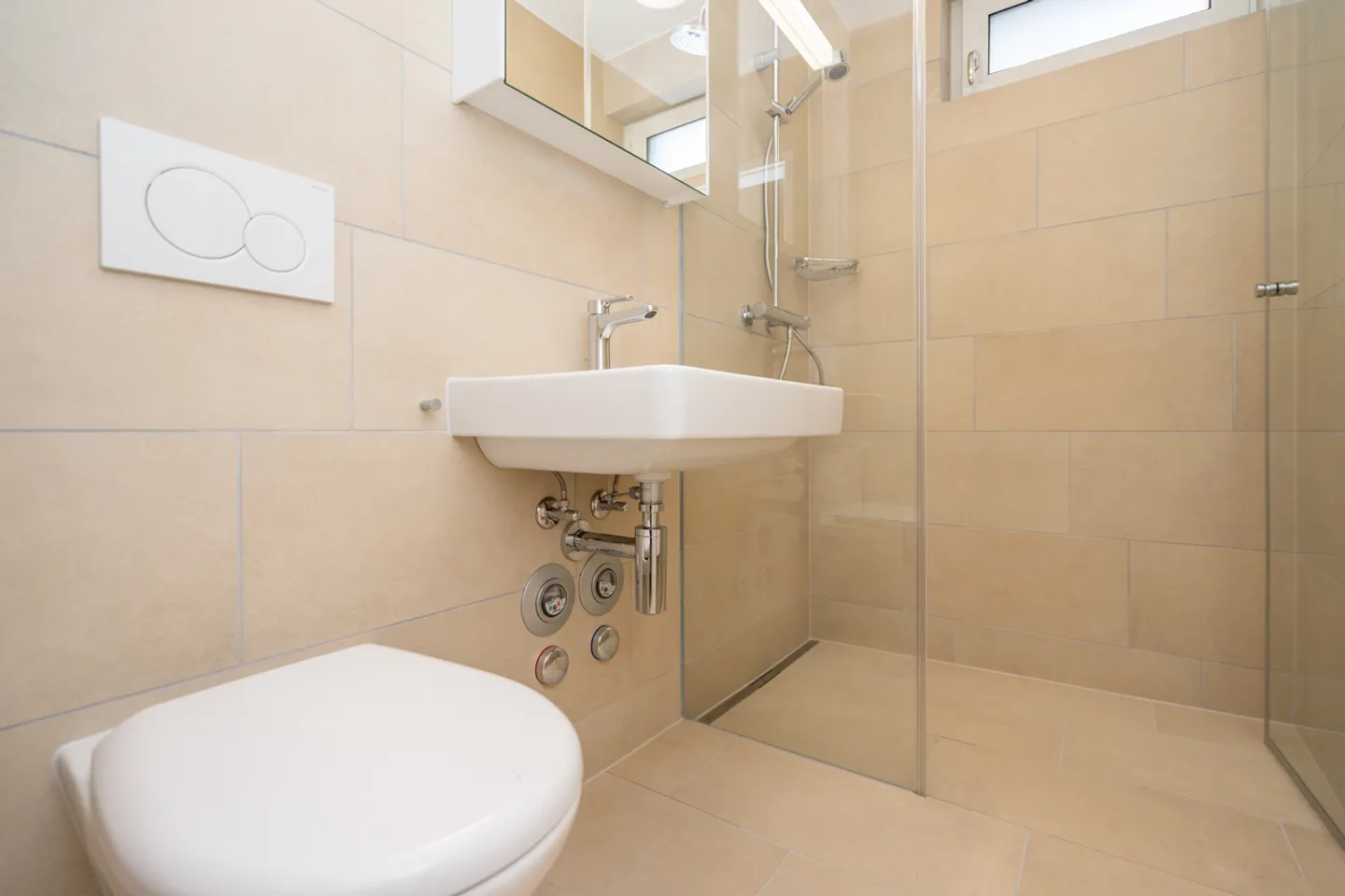 Modernisierte Wohnung mit viel Wohnfläche sucht Nachmieter per 01.07.2026 - Foto 10 von 13